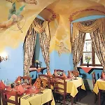 Hotel Selsky Dvur - Bohemian Village Courtyard 